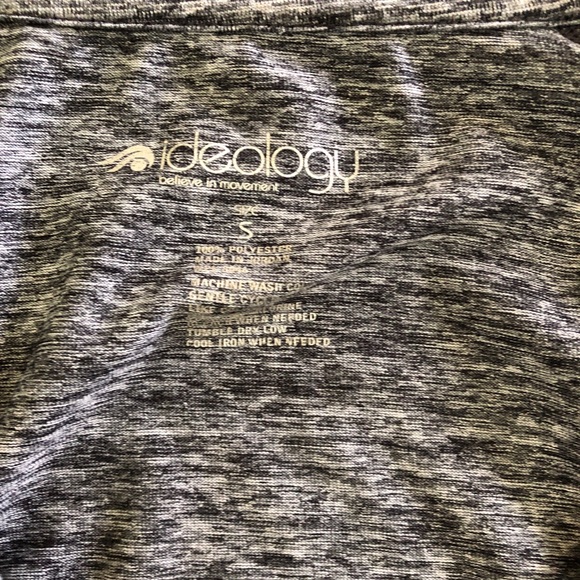 NWOT Ideology Athletic V-Neck S/S Top Sz SM - Picture 7 of 7